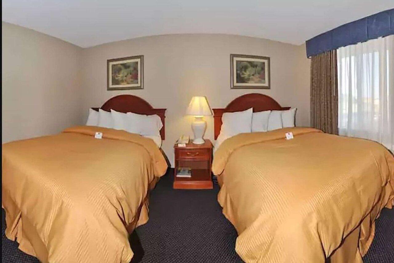 Days Inn By Wyndham Stockton Exterior foto